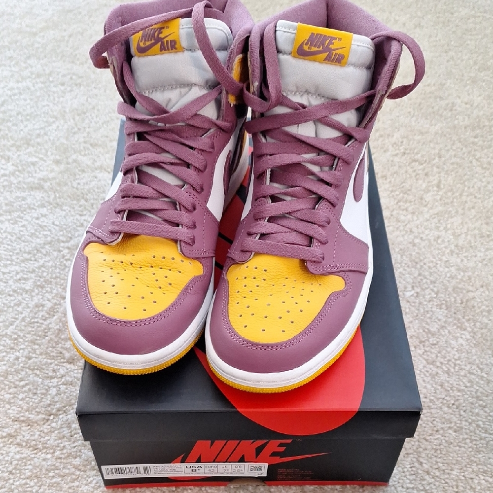 Nike Men's AIR JORDAN 1 Sneakers - M8.5/W10